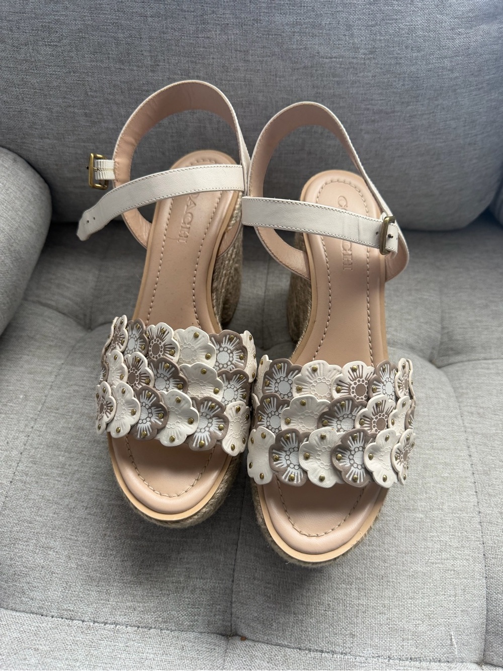 Coach Jae Leather Peep Toe Casual Ankle Strap Sandals Size 9.5